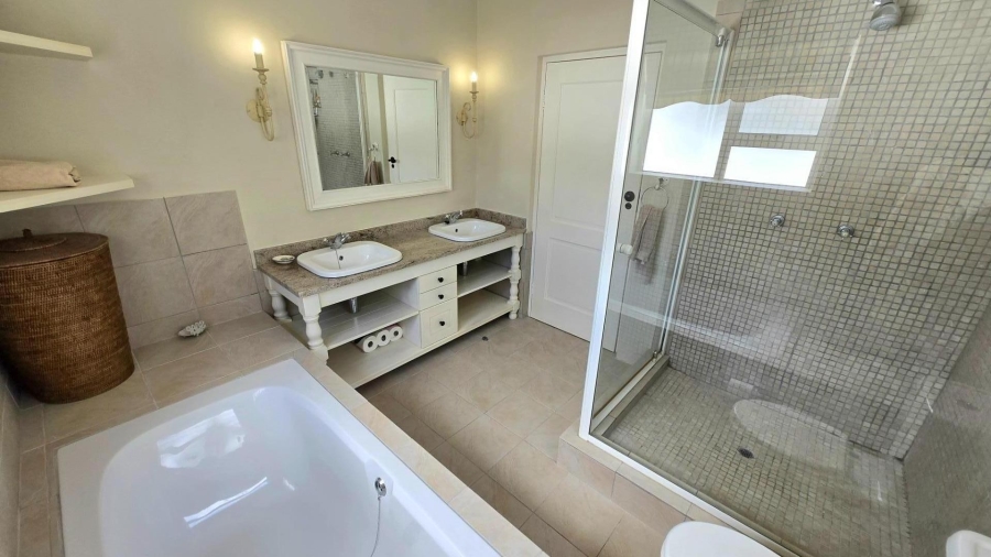 6 Bedroom Property for Sale in Franskraal Western Cape